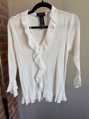 Jones New York Cream Ruffle V-Neck Knit Sweater